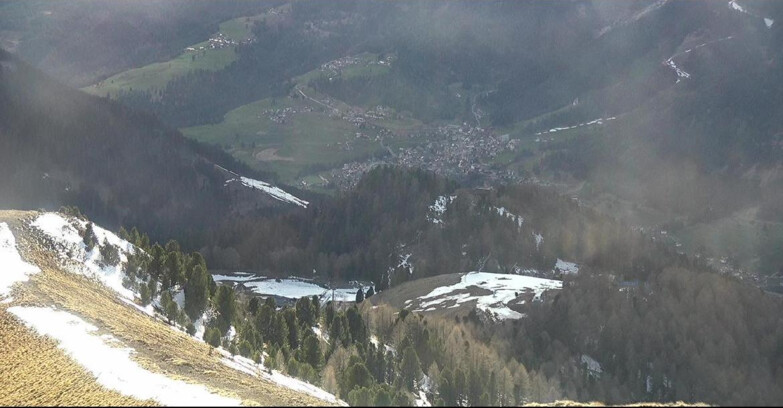 Webcam Поцца-ди-Фасса-Алок-Буффор  - Sasso Lungo e Sasso Piatto visti da Buffaure