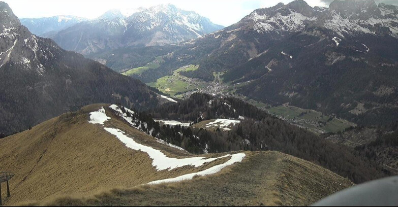 Webcam Pozza di Fassa-Aloch-Buffaure  - Sasso Lungo e Sasso Piatto visti da Buffaure