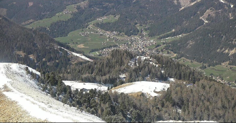 Webcam Pozza di Fassa-Aloch-Buffaure  - Sasso Lungo e Sasso Piatto visti da Buffaure