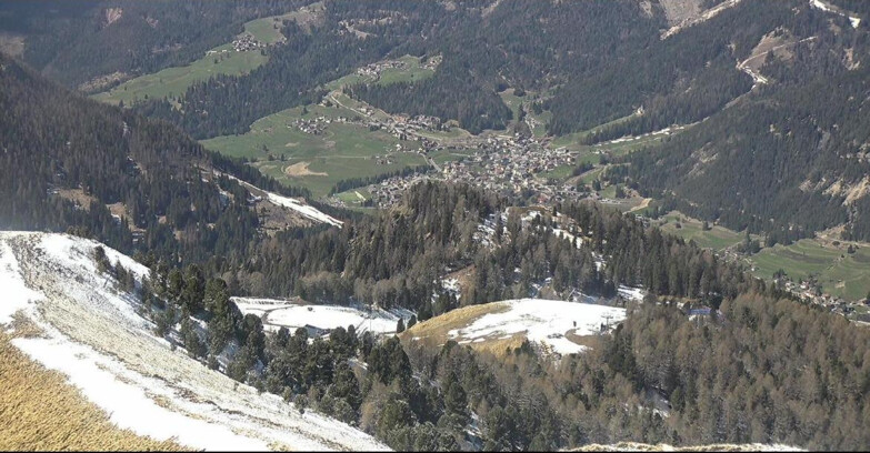 Webcam Pozza di Fassa-Aloch-Buffaure  - Sasso Lungo e Sasso Piatto visti da Buffaure
