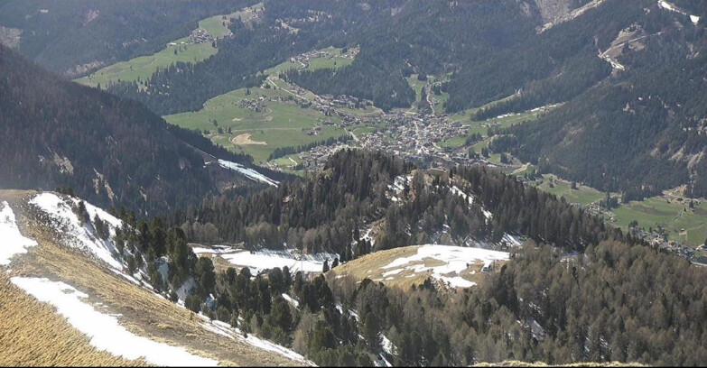 Webcam Pozza di Fassa-Aloch-Buffaure  - Sasso Lungo e Sasso Piatto visti da Buffaure