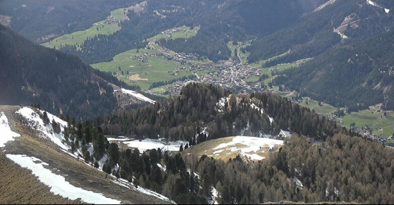 Webcam Pozza di Fassa-Aloch-Buffaure  - Sasso Lungo e Sasso Piatto visti da Buffaure