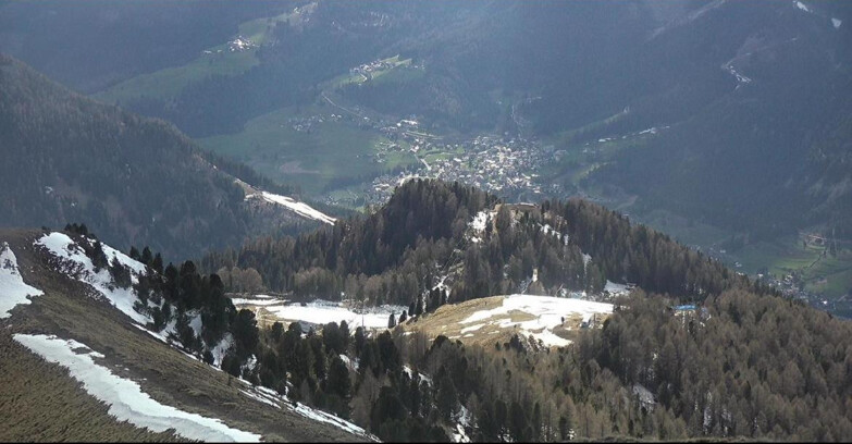 Webcam Pozza di Fassa-Aloch-Buffaure  - Sasso Lungo e Sasso Piatto visti da Buffaure