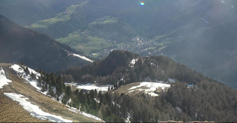 Webcam Pozza di Fassa-Aloch-Buffaure  - Sasso Lungo e Sasso Piatto visti da Buffaure