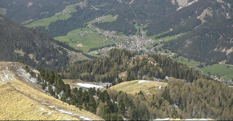 Webcam Pozza di Fassa-Aloch-Buffaure - Sasso Lungo e Sasso Piatto visti da Buffaure