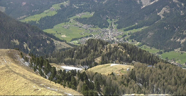 Webcam Pozza di Fassa-Aloch-Buffaure - Sasso Lungo e Sasso Piatto visti da Buffaure
