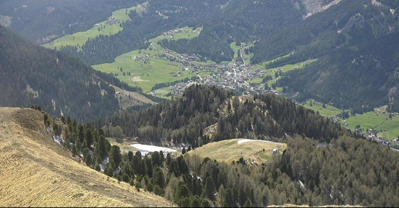 Webcam Pozza di Fassa-Aloch-Buffaure - Sasso Lungo e Sasso Piatto visti da Buffaure