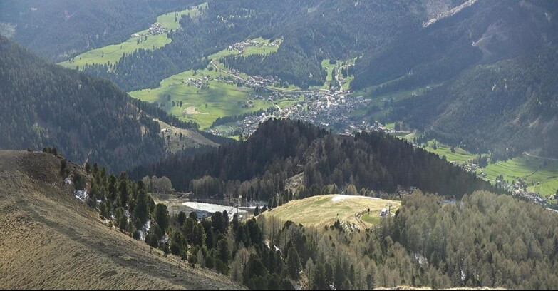 Webcam Pozza di Fassa-Aloch-Buffaure - Sasso Lungo e Sasso Piatto visti da Buffaure