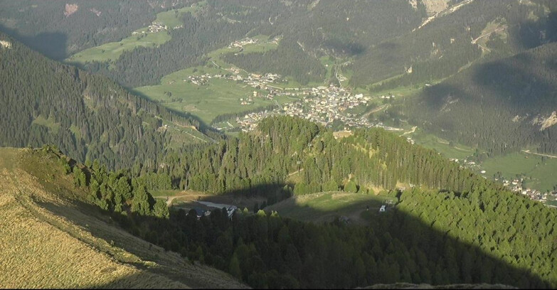 Webcam Поцца-ди-Фасса-Алок-Буффор  - Sasso Lungo e Sasso Piatto visti da Buffaure