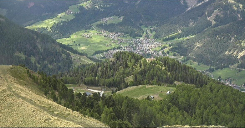 Webcam Pozza di Fassa-Aloch-Buffaure  - Sasso Lungo e Sasso Piatto visti da Buffaure