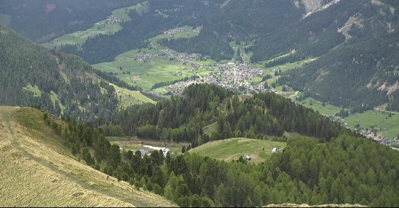 Webcam Pozza di Fassa-Aloch-Buffaure  - Sasso Lungo e Sasso Piatto visti da Buffaure
