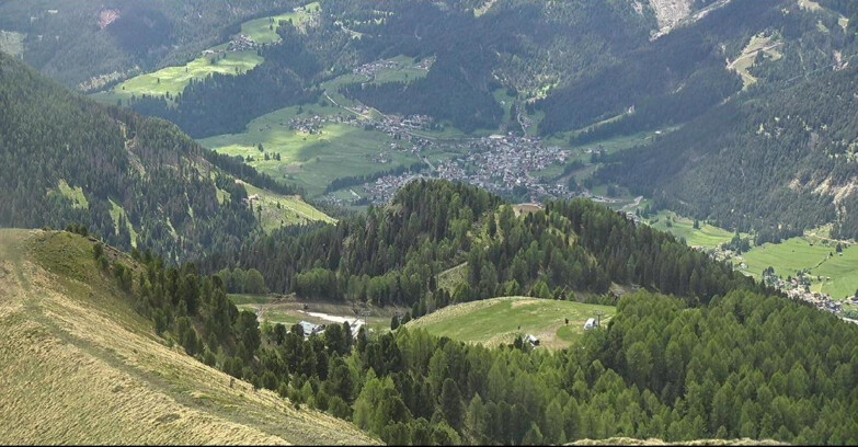 Webcam Pozza di Fassa-Aloch-Buffaure  - Sasso Lungo e Sasso Piatto visti da Buffaure