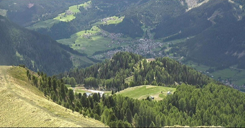 Webcam Pozza di Fassa-Aloch-Buffaure  - Sasso Lungo e Sasso Piatto visti da Buffaure