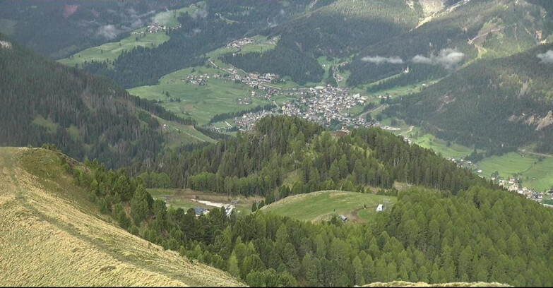 Webcam Pozza di Fassa-Aloch-Buffaure  - Sasso Lungo e Sasso Piatto visti da Buffaure