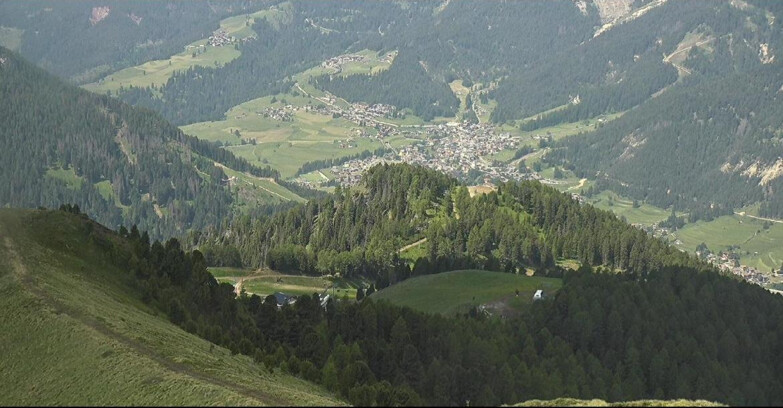 Webcam Pozza di Fassa-Aloch-Buffaure  - Sasso Lungo e Sasso Piatto visti da Buffaure