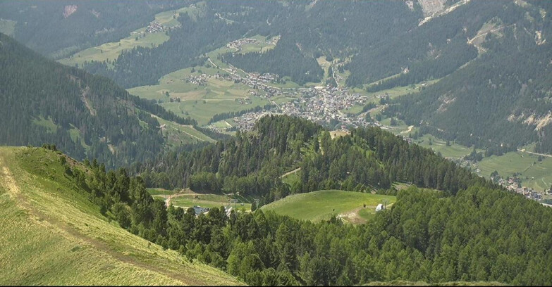 Webcam Pozza di Fassa-Aloch-Buffaure  - Sasso Lungo e Sasso Piatto visti da Buffaure