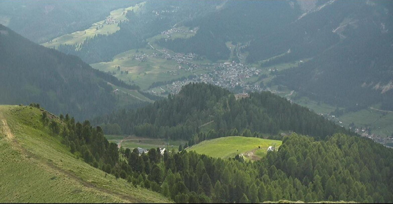Webcam Pozza di Fassa-Aloch-Buffaure  - Sasso Lungo e Sasso Piatto visti da Buffaure