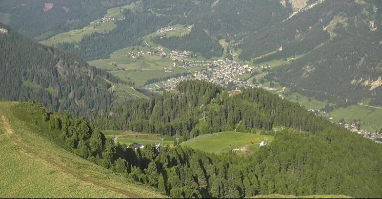 Webcam Pozza di Fassa-Aloch-Buffaure - Sasso Lungo e Sasso Piatto visti da Buffaure