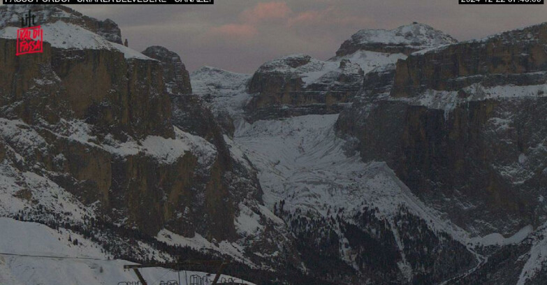 Webcam Campitello-Mazzin-Col Rodella  - Canazei - Belvedere - Skiarea Belvedere