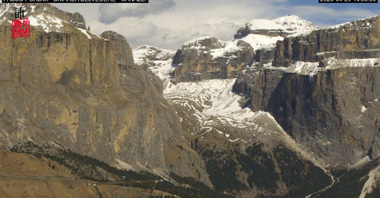 Webcam Campitello-Mazzin-Col Rodella - Canazei - Belvedere - Skiarea Belvedere