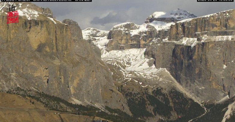 Webcam Campitello-Mazzin-Col Rodella - Canazei - Belvedere - Skiarea Belvedere