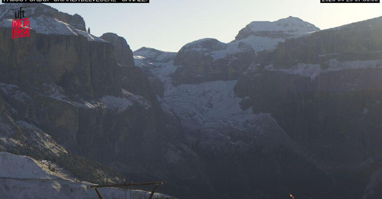 Webcam Campitello-Mazzin-Col Rodella - Canazei - Belvedere - Skiarea Belvedere