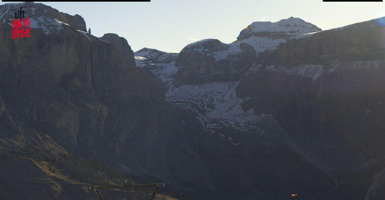 Webcam Campitello-Mazzin-Col Rodella - Canazei - Belvedere - Skiarea Belvedere