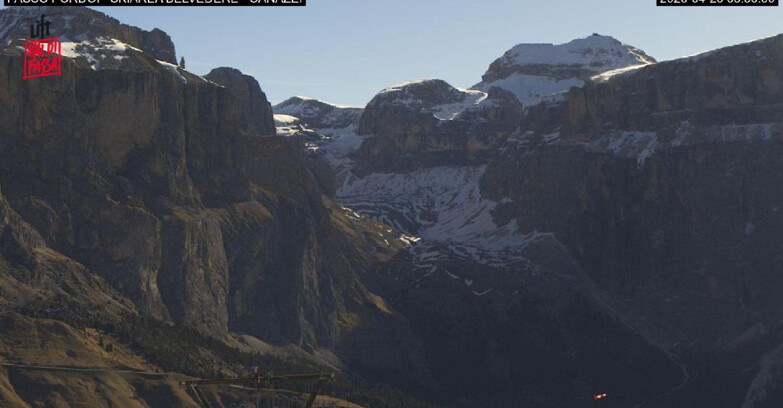 Webcam Campitello-Mazzin-Col Rodella - Canazei - Belvedere - Skiarea Belvedere