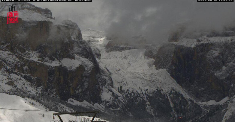 Webcam Campitello-Mazzin-Col Rodella  - Canazei - Belvedere - Skiarea Belvedere