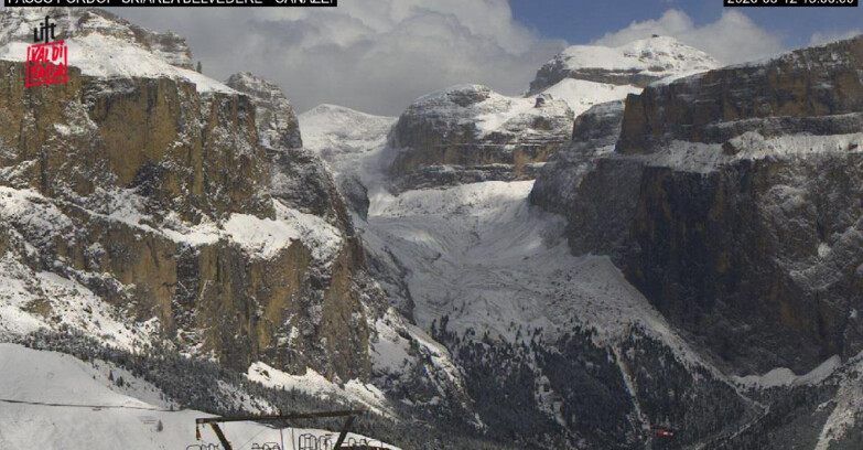 Webcam Campitello-Mazzin-Col Rodella  - Canazei - Belvedere - Skiarea Belvedere