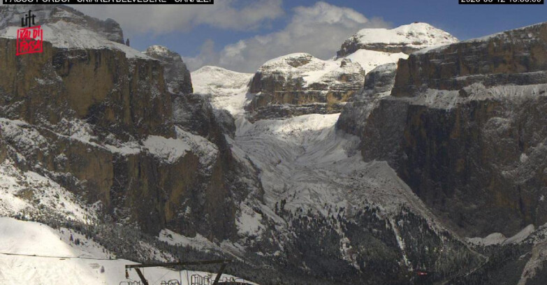 Webcam Campitello-Mazzin-Col Rodella  - Canazei - Belvedere - Skiarea Belvedere