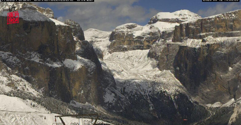 Webcam Campitello-Mazzin-Col Rodella  - Canazei - Belvedere - Skiarea Belvedere