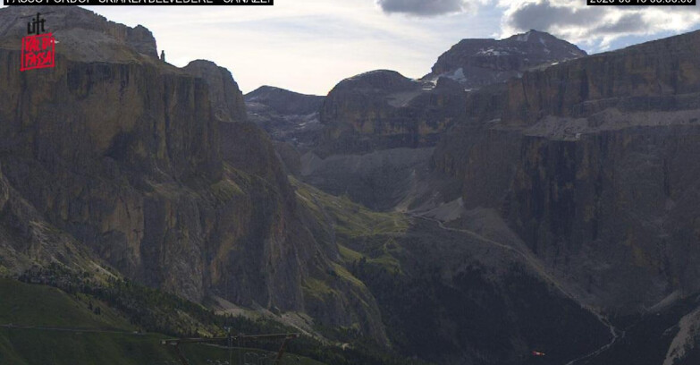 Webcam Campitello-Mazzin-Col Rodella  - Canazei - Belvedere - Skiarea Belvedere