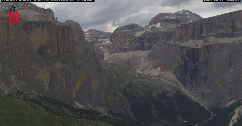 Webcam Campitello-Mazzin-Col Rodella  - Canazei - Belvedere - Skiarea Belvedere