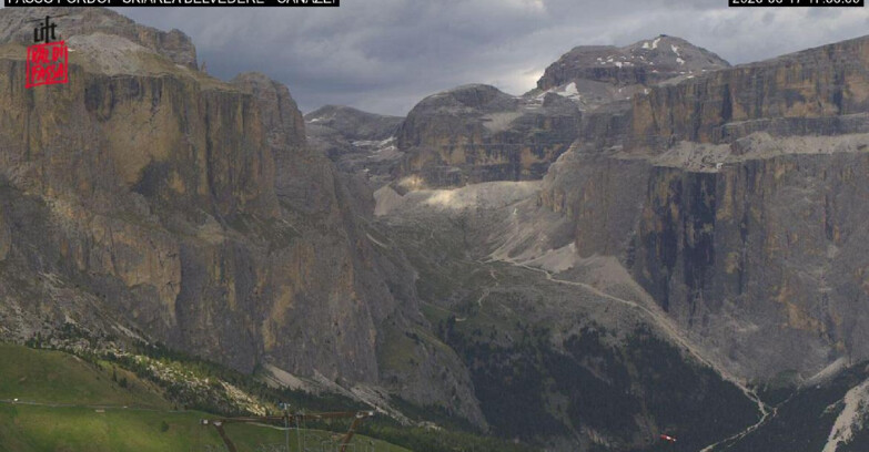 Webcam Campitello-Mazzin-Col Rodella  - Canazei - Belvedere - Skiarea Belvedere