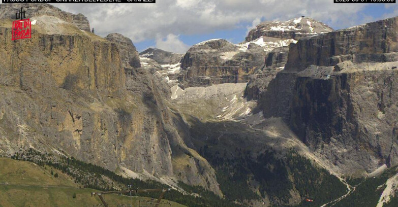 Webcam Campitello-Mazzin-Col Rodella  - Canazei - Belvedere - Skiarea Belvedere