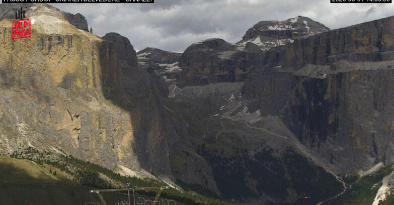 Webcam Campitello-Mazzin-Col Rodella  - Canazei - Belvedere - Skiarea Belvedere