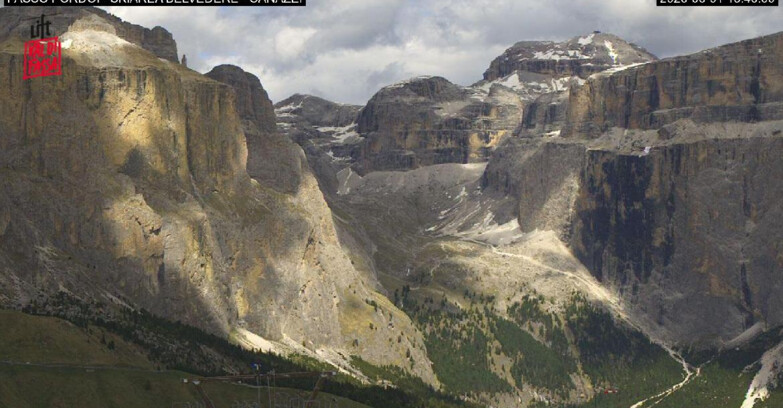 Webcam Campitello-Mazzin-Col Rodella  - Canazei - Belvedere - Skiarea Belvedere