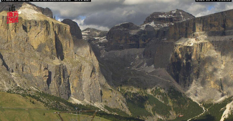 Webcam Campitello-Mazzin-Col Rodella  - Canazei - Belvedere - Skiarea Belvedere