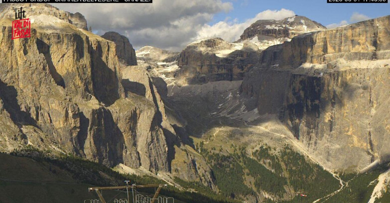Webcam Campitello-Mazzin-Col Rodella  - Canazei - Belvedere - Skiarea Belvedere
