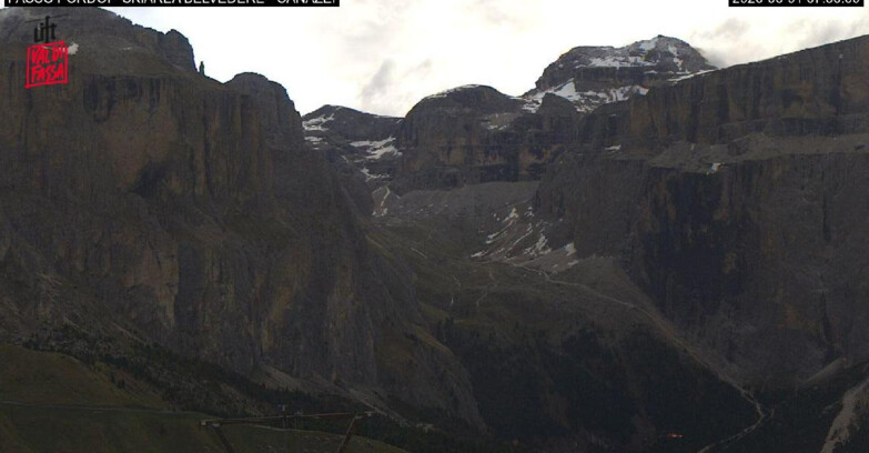 Webcam Campitello-Mazzin-Col Rodella  - Canazei - Belvedere - Skiarea Belvedere