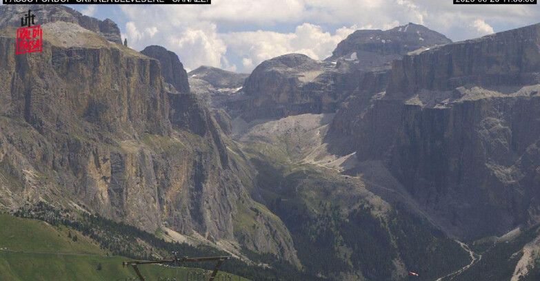 Webcam Campitello-Mazzin-Col Rodella - Canazei - Belvedere - Skiarea Belvedere