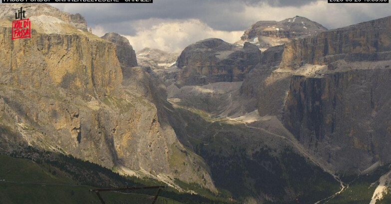 Webcam Campitello-Mazzin-Col Rodella - Canazei - Belvedere - Skiarea Belvedere