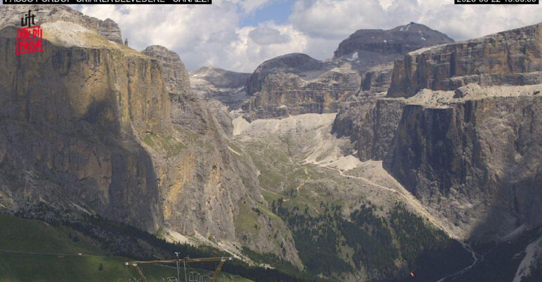Webcam Campitello-Mazzin-Col Rodella  - Canazei - Belvedere - Skiarea Belvedere