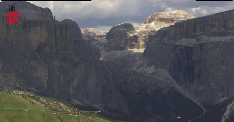 Webcam Campitello-Mazzin-Col Rodella  - Canazei - Belvedere - Skiarea Belvedere