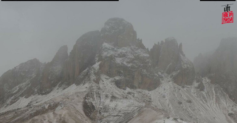 Webcam Кампителло-Маццин-Кол-Роделла  - Campitello di Fassa - Col Rodella - Gruppo del Sassolungo