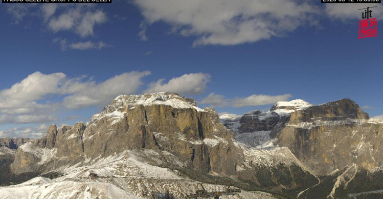 Webcam Campitello-Mazzin-Col Rodella  - Canazei - Passo Pordoi - Sass Pordoi