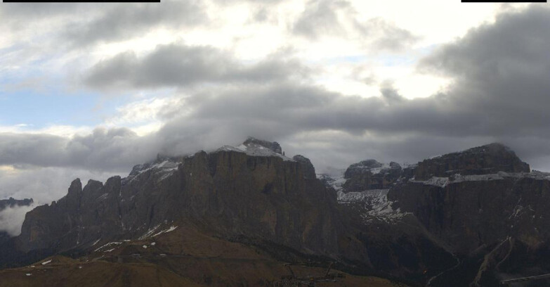 Webcam Campitello-Mazzin-Col Rodella  - Canazei - Passo Pordoi - Sass Pordoi