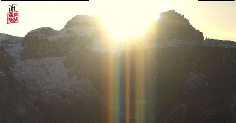 Webcam Campitello-Mazzin-Col Rodella - Canazei - Marmolada