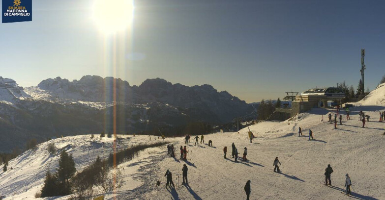 Webcam Folgarida-Marilleva  (Skiarea Campiglio Dolomiti di Brenta - Val di Sole Val Rendena) - Seggiovia Malghette 